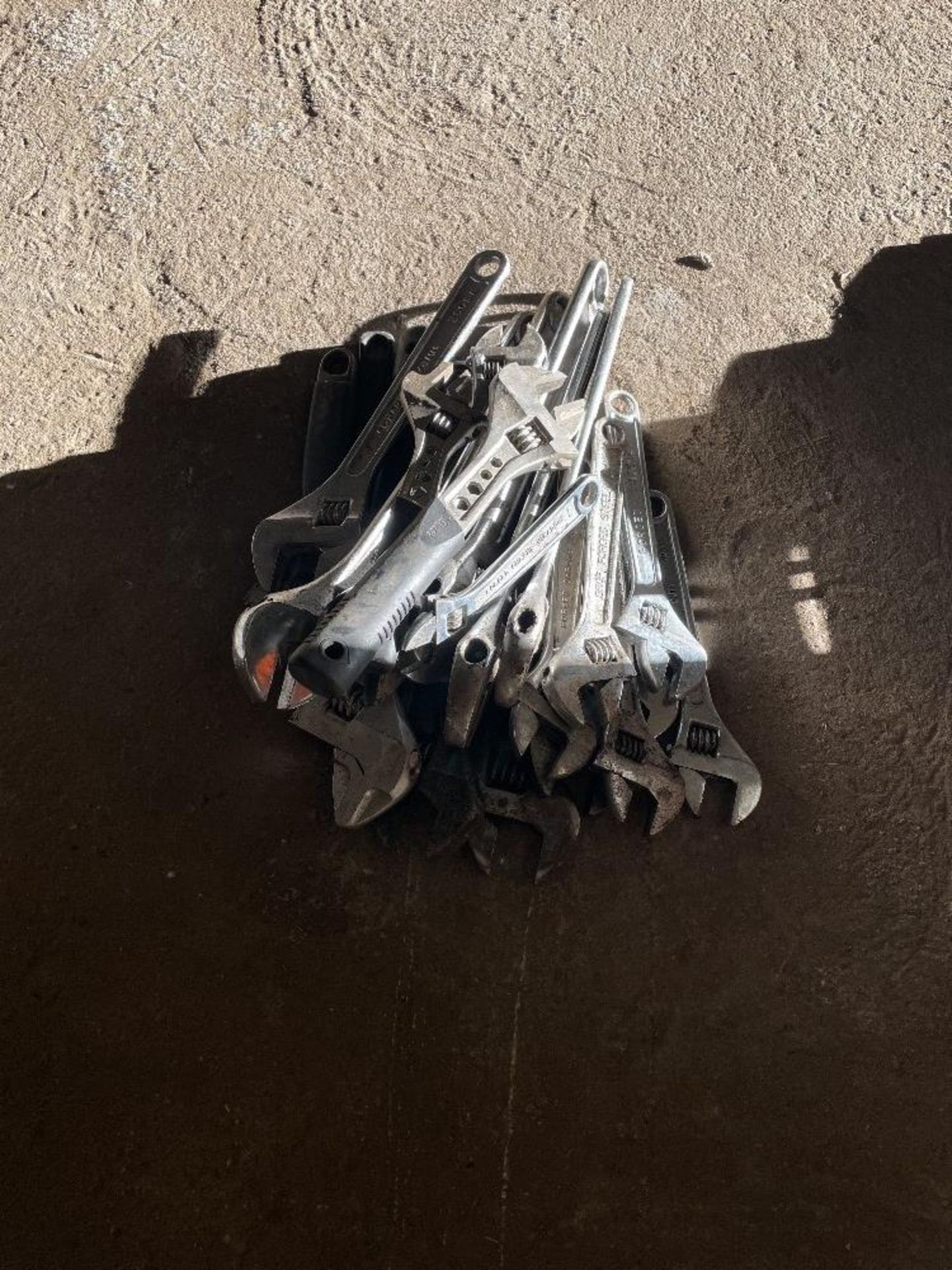 Quantity of Adjustable Spanners