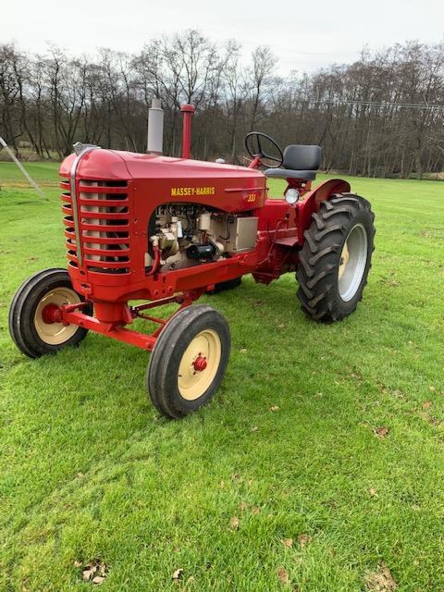 Massey Harris 333 (America), petrol, serial; 21239. No VAT on this lot.