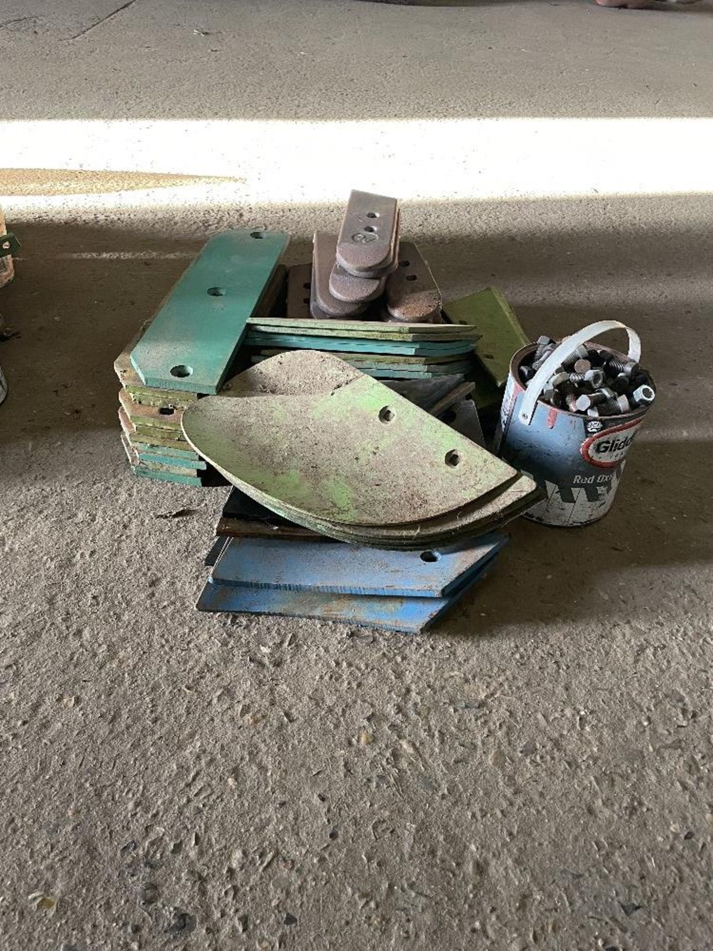 Quantity of Dowdeswell Plough Spares