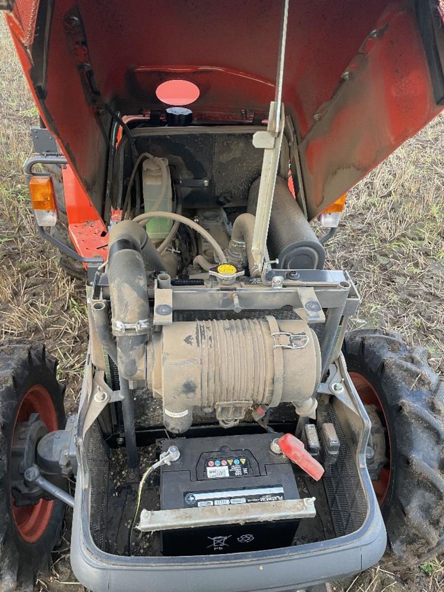 Kubota L3200 4Wd Compact Tractor - AU13 CYC - 2013 - 3 point linkage, PTO, approx. 380 hours. - Image 8 of 9