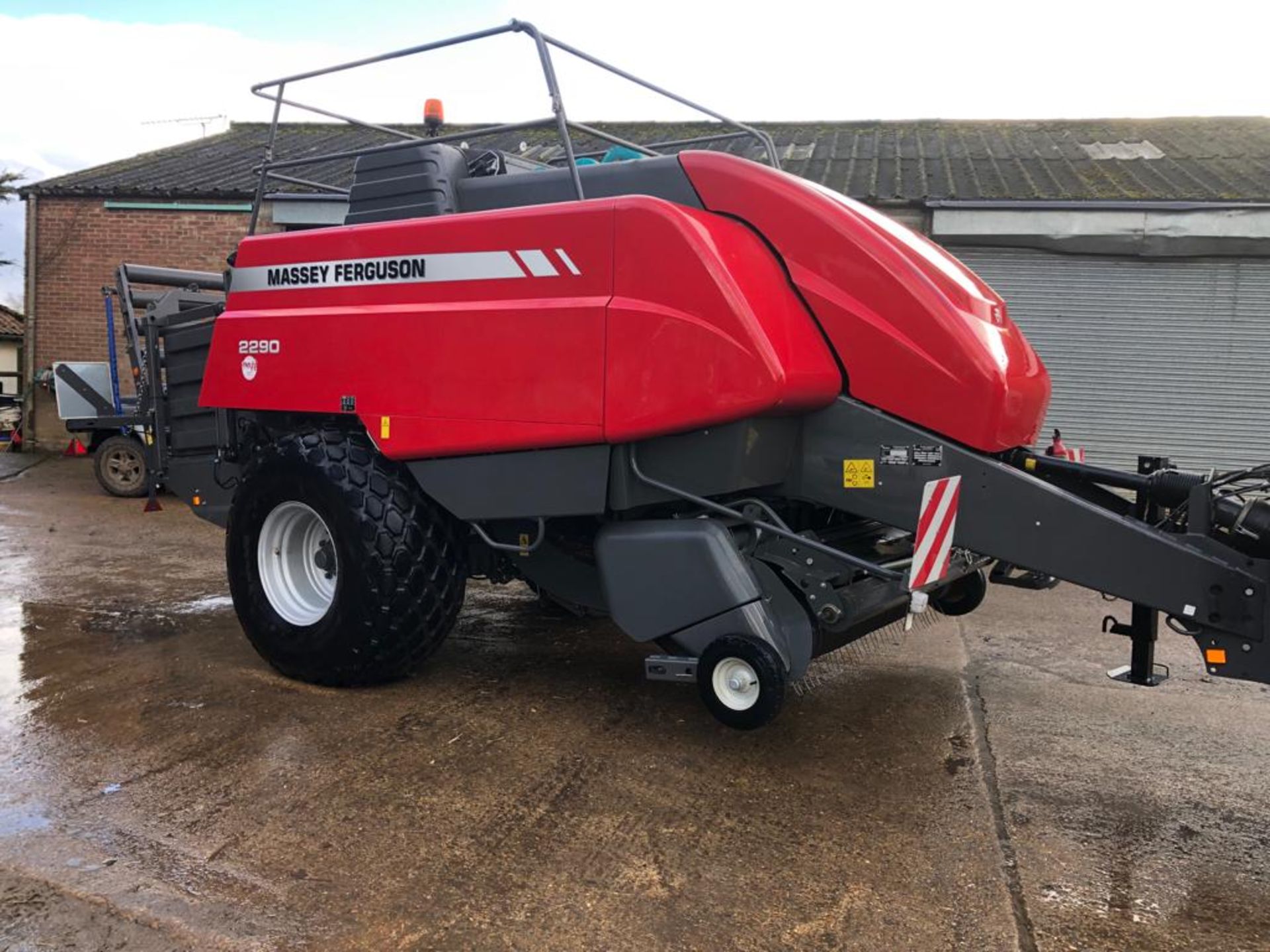 2019 Massey Ferguson 2290 SQ Baler, AHB6, 16,472 bales, 502 hours, Serial No; AGCM22900KHB15114. - Image 2 of 11