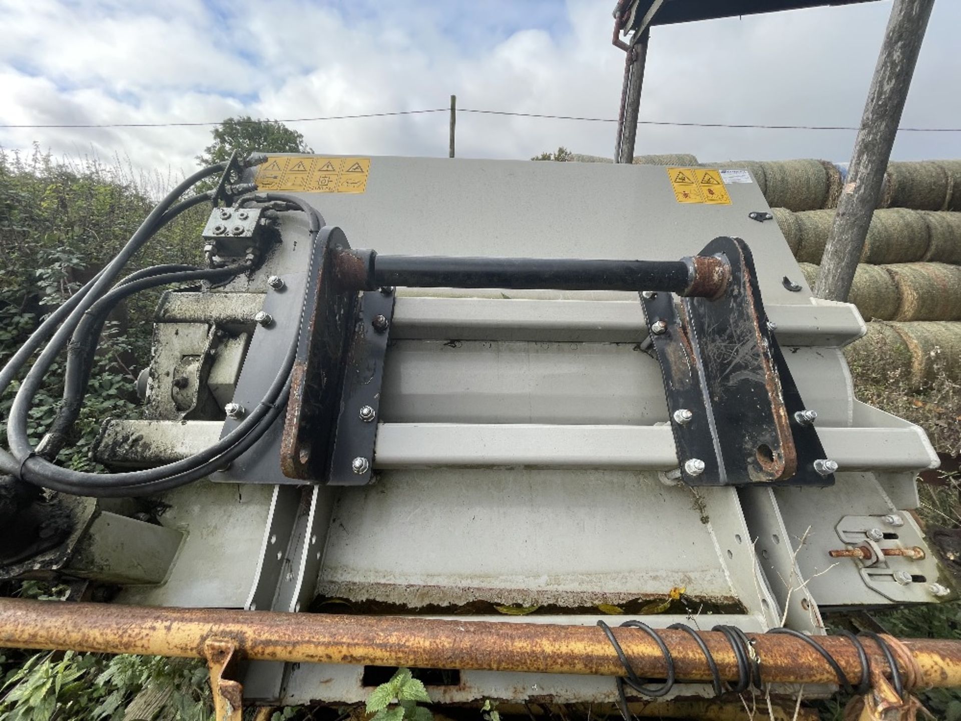 Shelbourne Cubiclebedder 150 - Year 2016 - on farm from new. Stored near Badingham, Suffolk. - Image 4 of 7