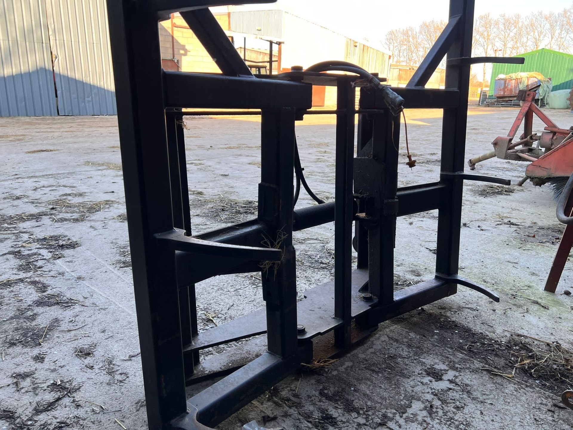 Cherry Products round bale stacker, 2 a time, pin and come brackets. - Image 2 of 5