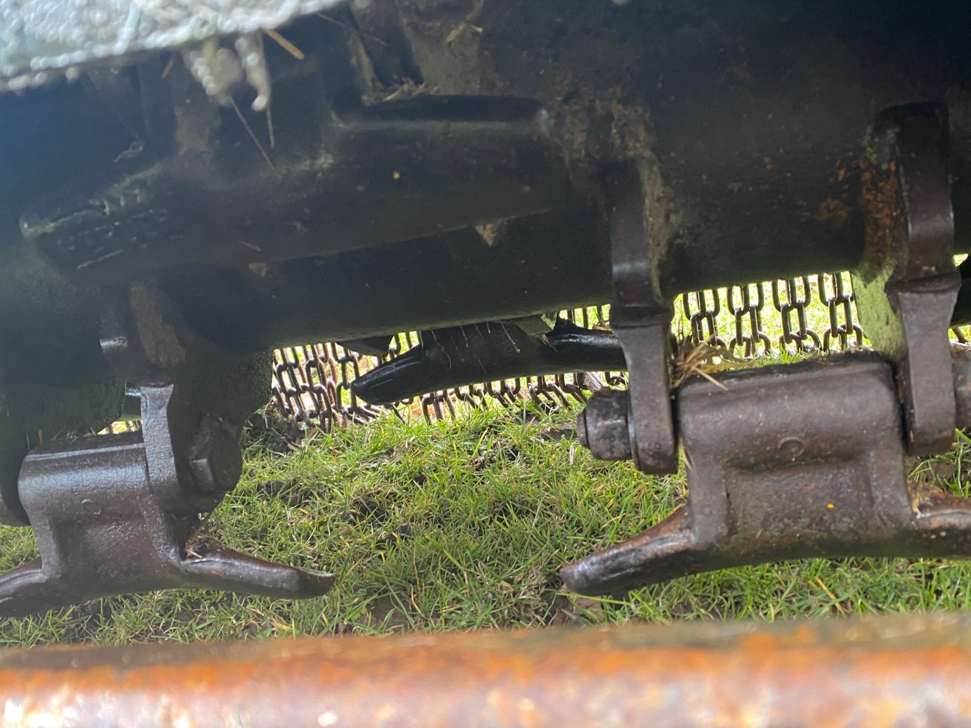 Digger hedge cutter head. Stored near Goring Heath, Reading. No VAT on this lot. - Image 4 of 5