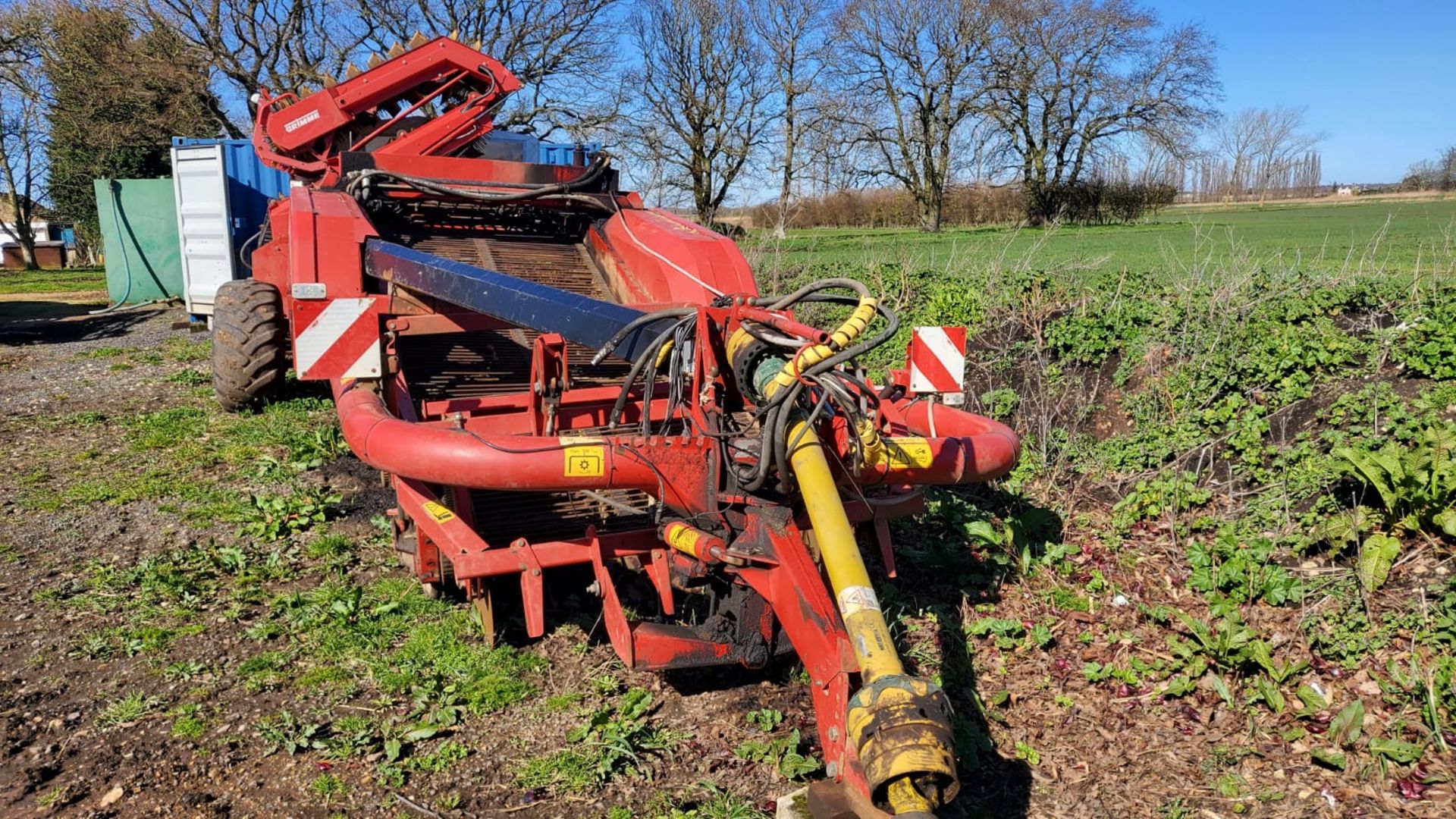 Grimme GT170S trailed 2 row elevator potato harvester and picking table. - Image 4 of 5