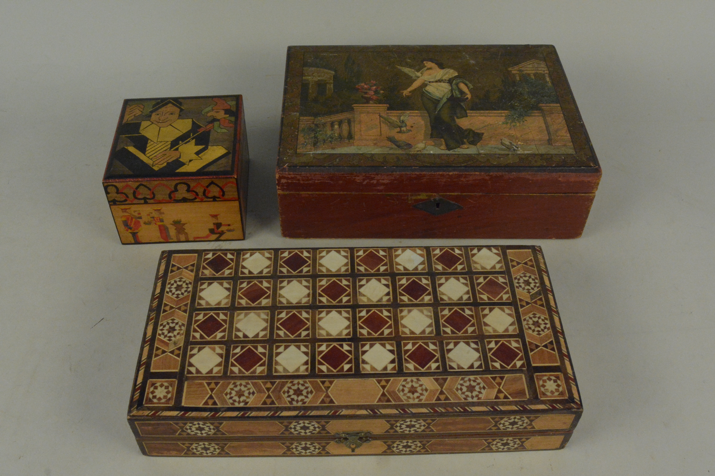 A Victorian era wooden box for the French card game 'Naine-Jaune' or 'Yellow Dwarf', - Image 2 of 3