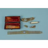 A cased amber cheroot holder plus a small quantity of costume jewellery