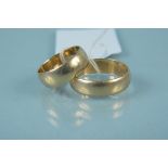 Two 9ct gold wedding bands,