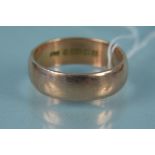 A large 9ct gold wedding band, size Z+3, weight approx 9.