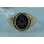 A 9ct gold gents signet ring with Masonic insignia, size W,