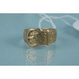 A 9ct gold buckle form ring with engraved decoration, size O,