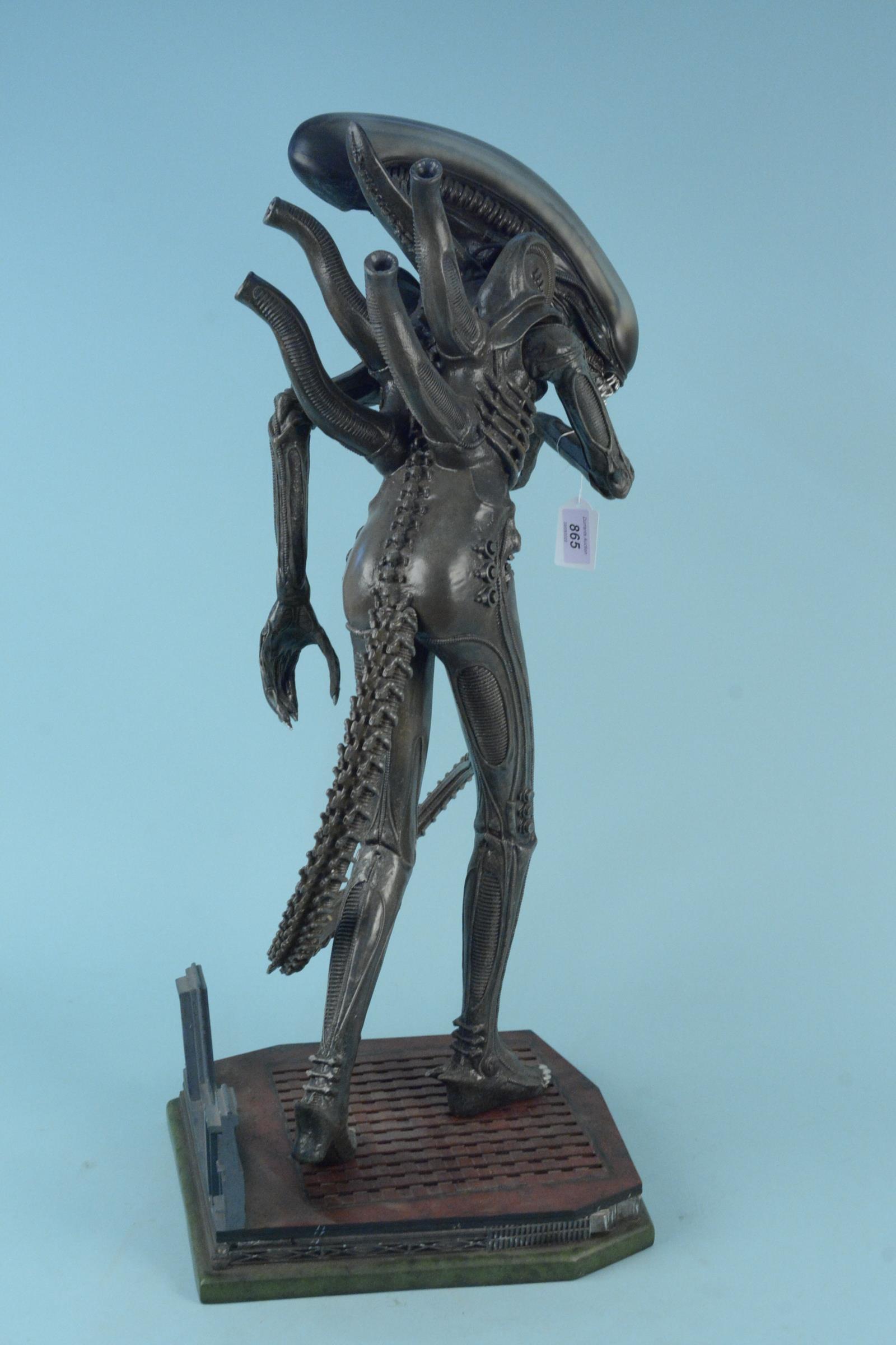 A boxed limited edition 'Big Chap' Maquette alien figure Sideshow Collectables, 1:4 scale, - Image 3 of 4
