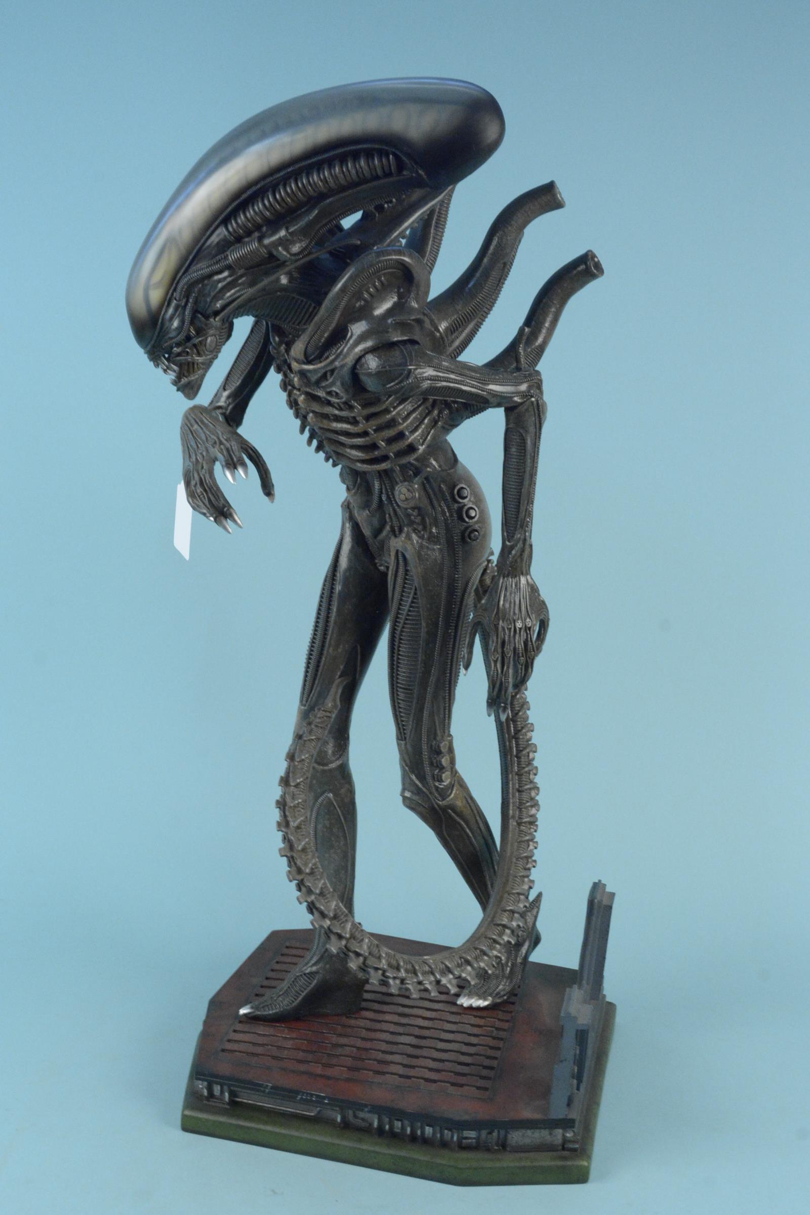 A boxed limited edition 'Big Chap' Maquette alien figure Sideshow Collectables, 1:4 scale, - Image 2 of 4