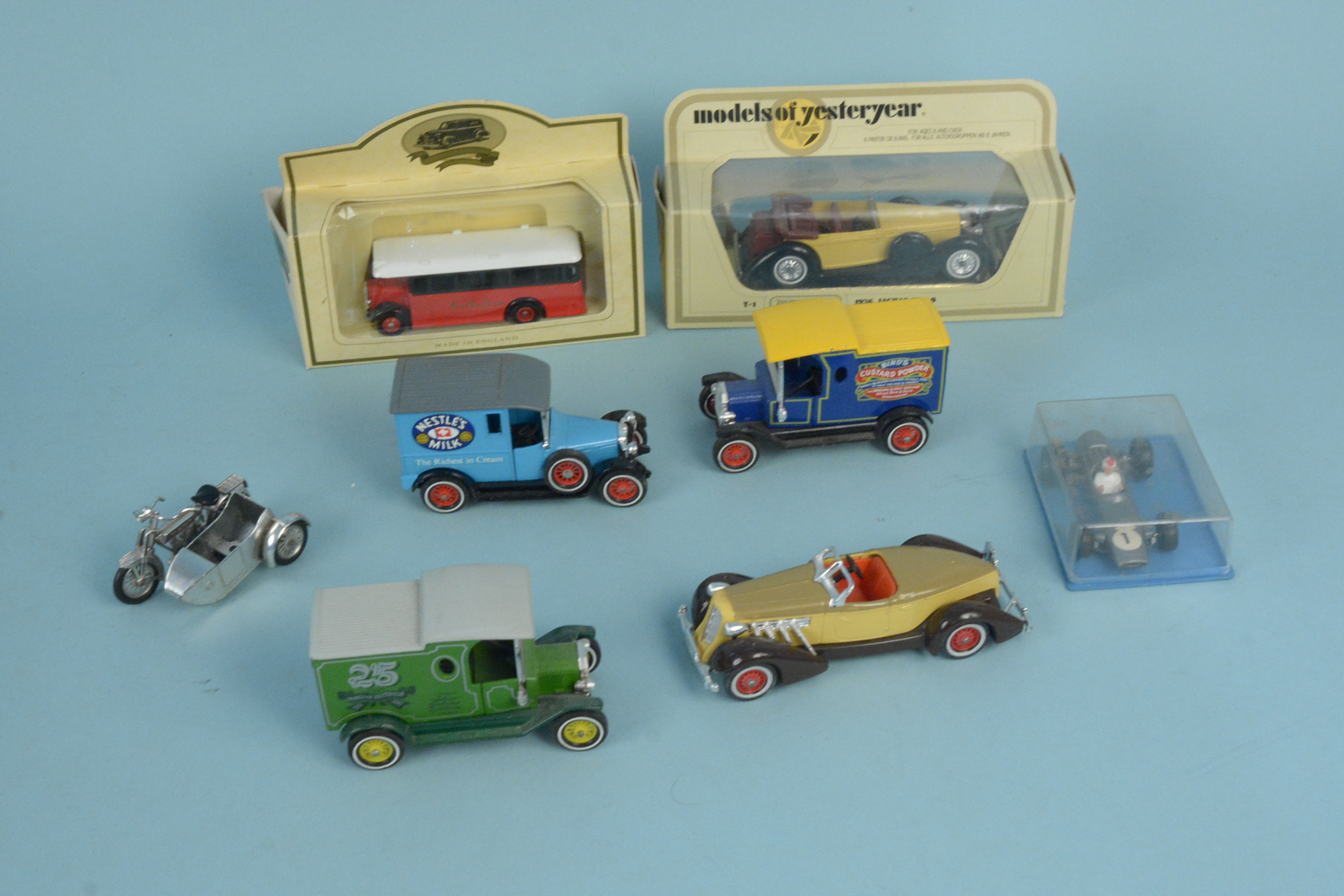 A box of Matchbox Models of Yesteryear including 1981 Royal Wedding bus - Image 3 of 3