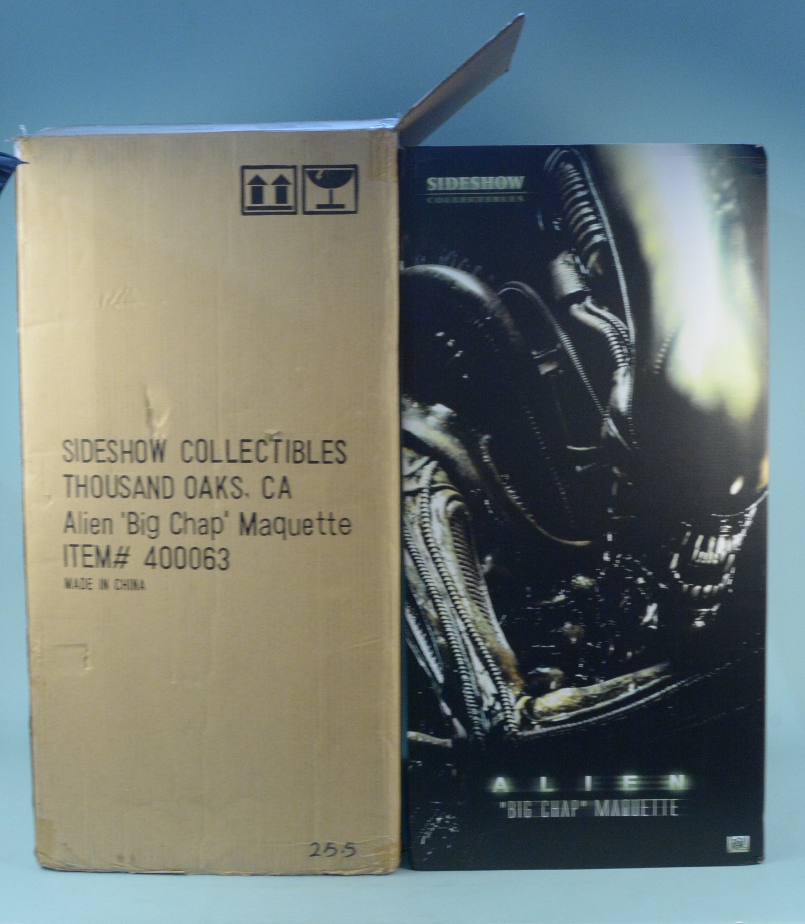A boxed limited edition 'Big Chap' Maquette alien figure Sideshow Collectables, 1:4 scale, - Image 4 of 4