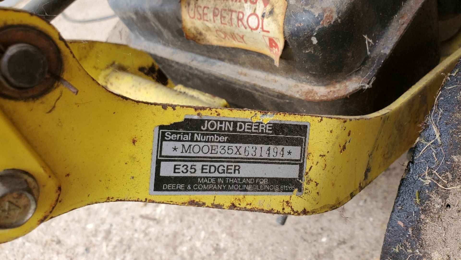 John Deere edger machine, petrol driven, - Image 3 of 6