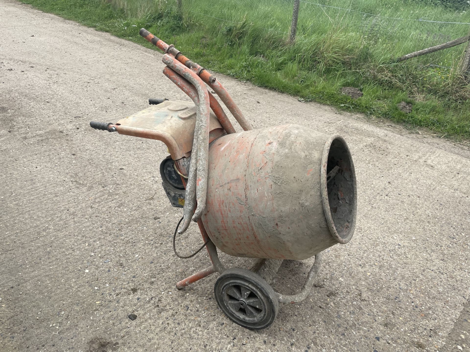 Belle Minimix Electric Cement Mixer - Image 2 of 5