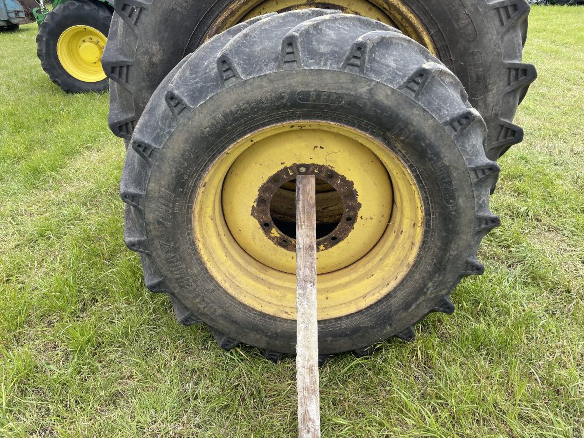 Set of Wide Tyres for John Deere 7810 Trelleborg Fronts 600/55-30. - Image 4 of 5