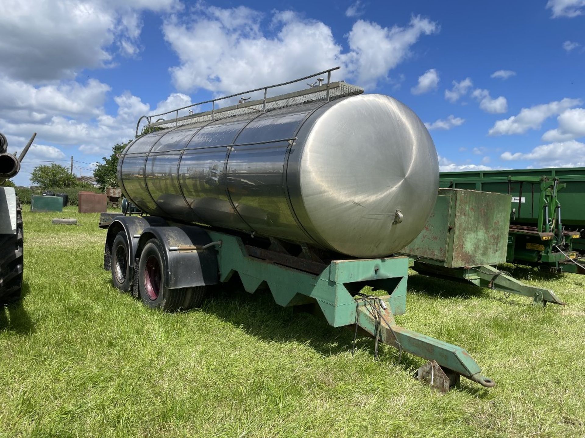 Trailed Bulk Trailer with Honda Engine - Image 2 of 5