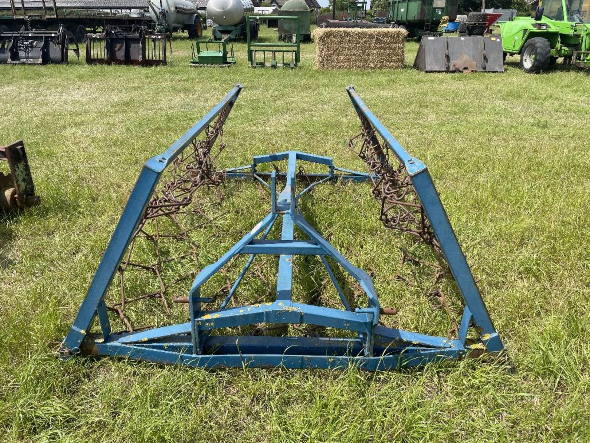 Set of folding chain harrows - Image 2 of 3