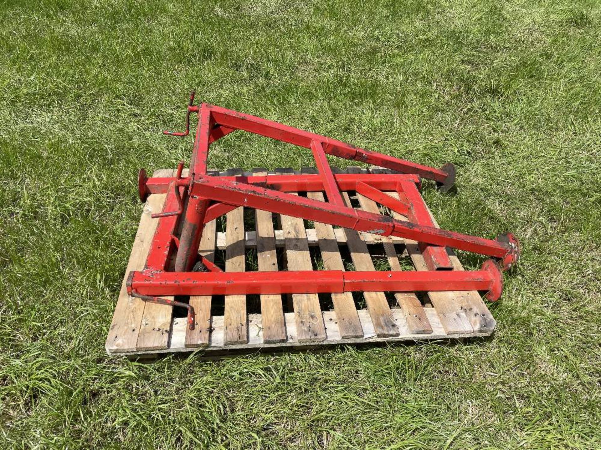 Demount Frame for Sprayer