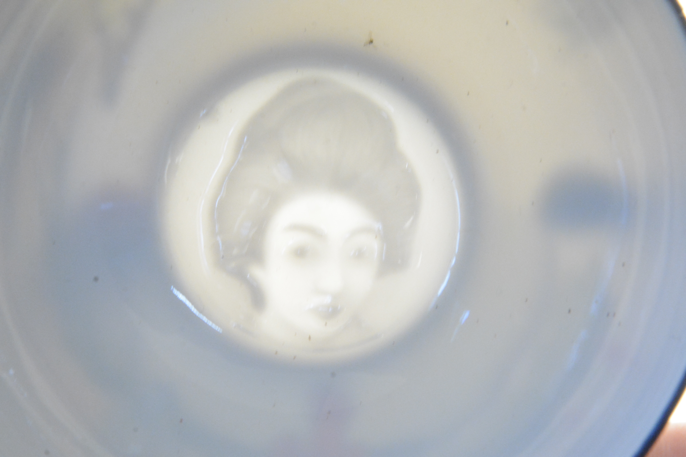 Mixed Japanese porcelain tea wares with a tray - Image 3 of 3