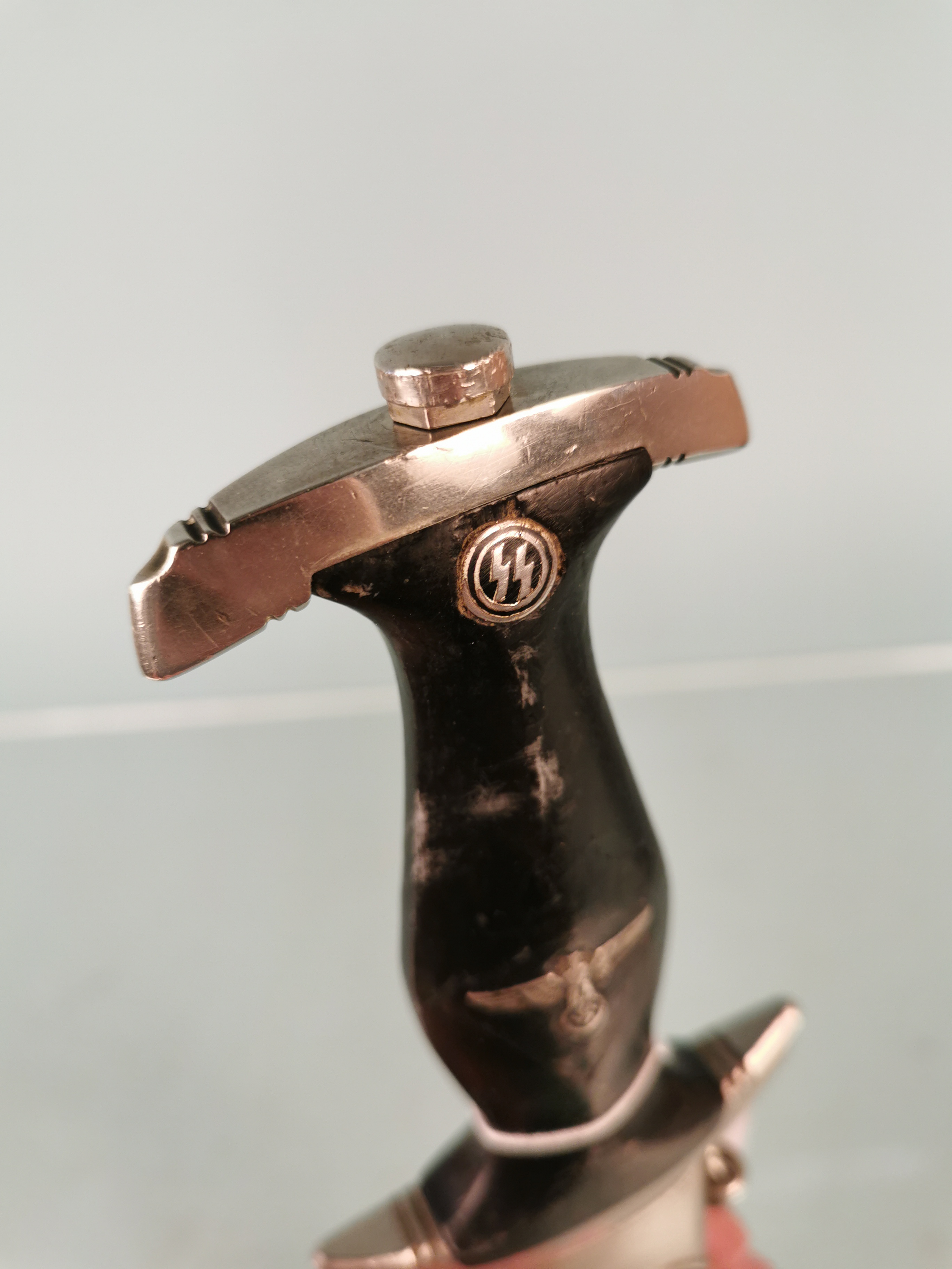 An SS model 1933 service dagger with blade marked with RZM logo and M7/12 together with SS Runes. - Image 4 of 7