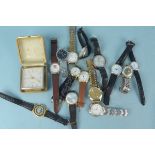 A selection of assorted vintage gents wristwatches to include Accurist,