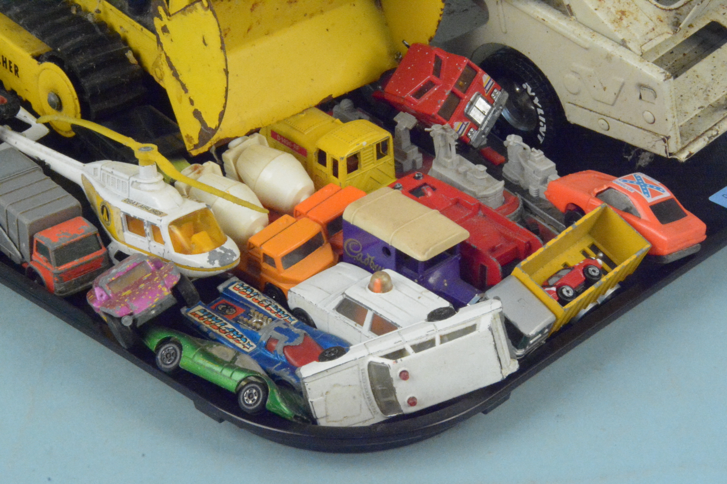 A vintage Tonka Trencher plus a large tin plate transporter and a selection of vintage die cast - Image 2 of 3