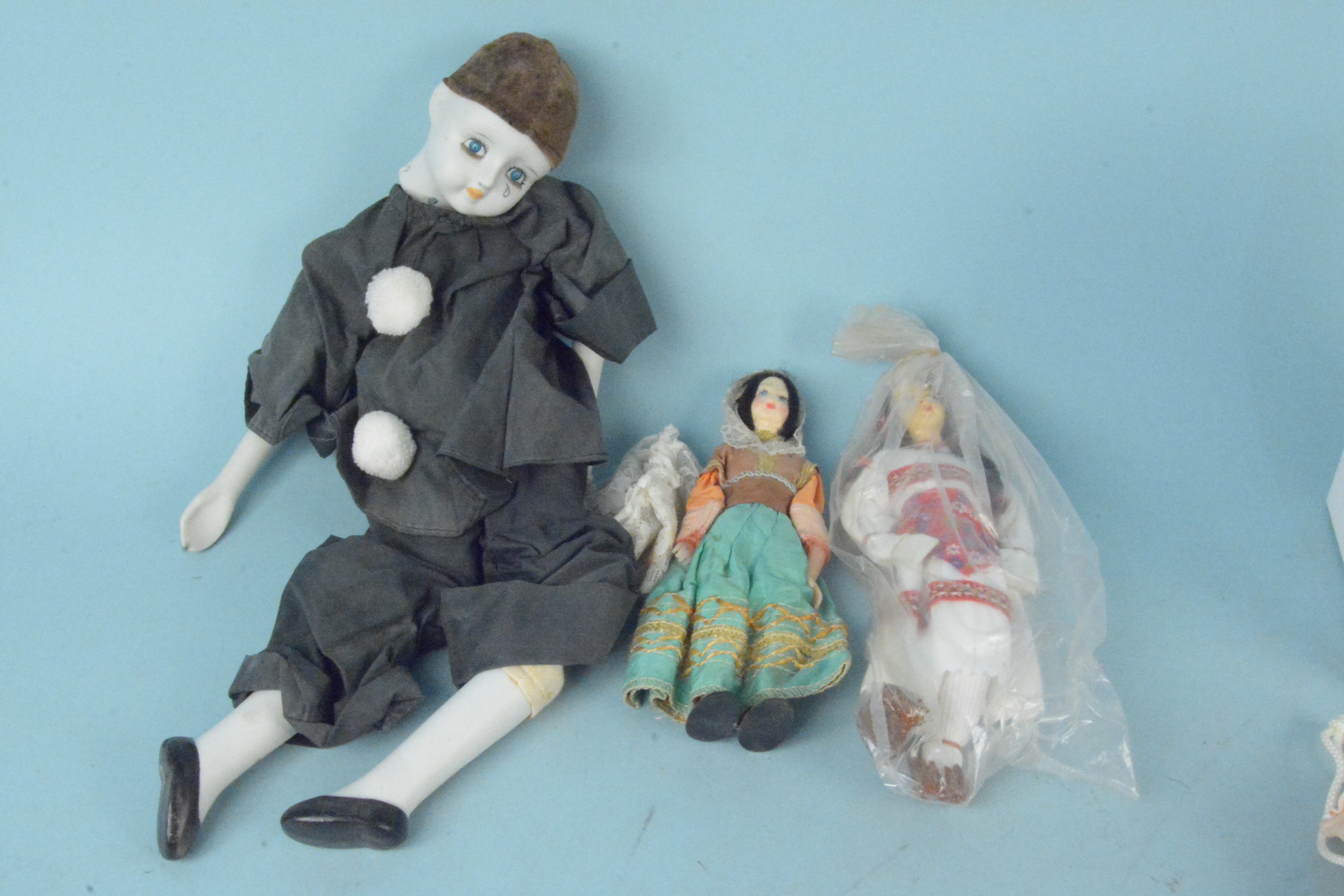 A selection of vintage world dolls and soft toys including a panda puppet etc - Image 3 of 3