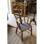 A 19th Century elm splat back Windsor chair