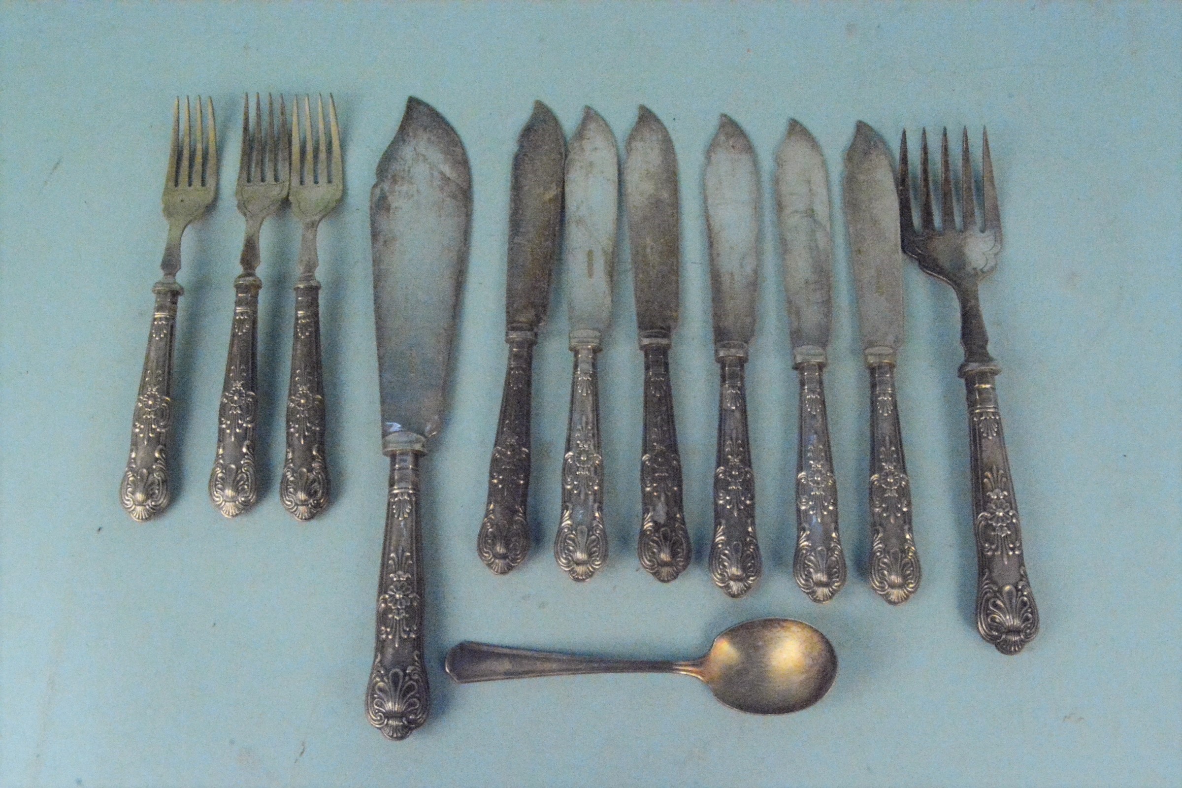 A part silver plated fish service and serving set, - Image 3 of 3