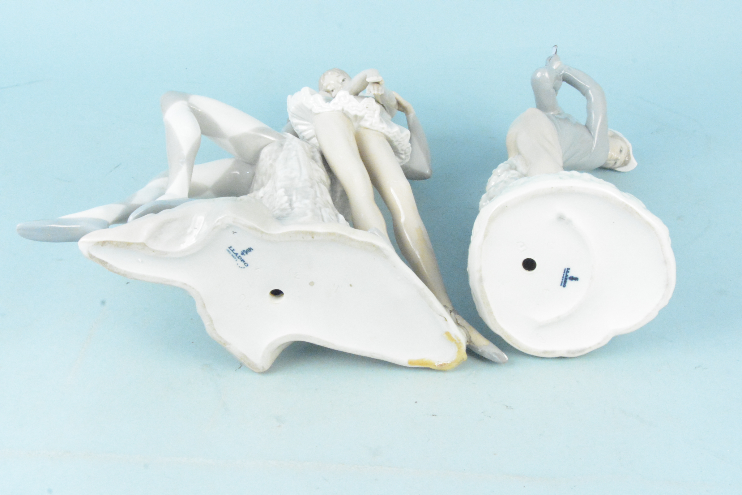 A large Lladro figure group of ballet dancers (hand damaged, foot repaired and fingers missing), - Image 4 of 4