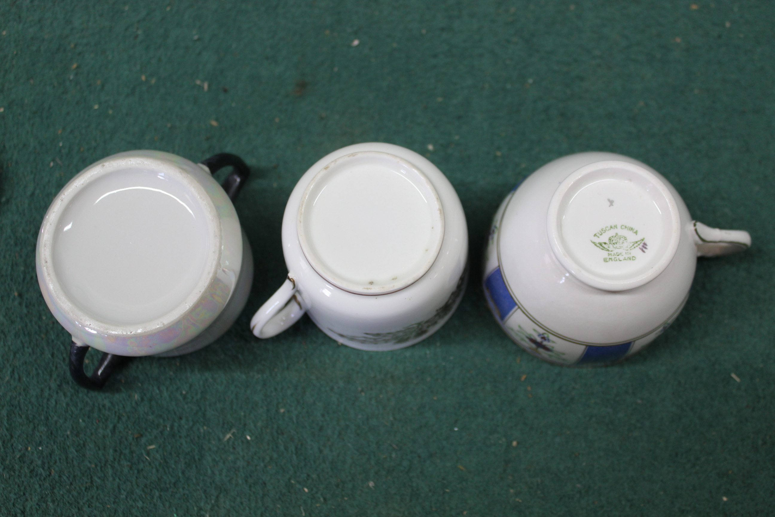 A box of mixed tea sets including Tuscan china, an extensive Victorian white and gilt set, - Image 3 of 3