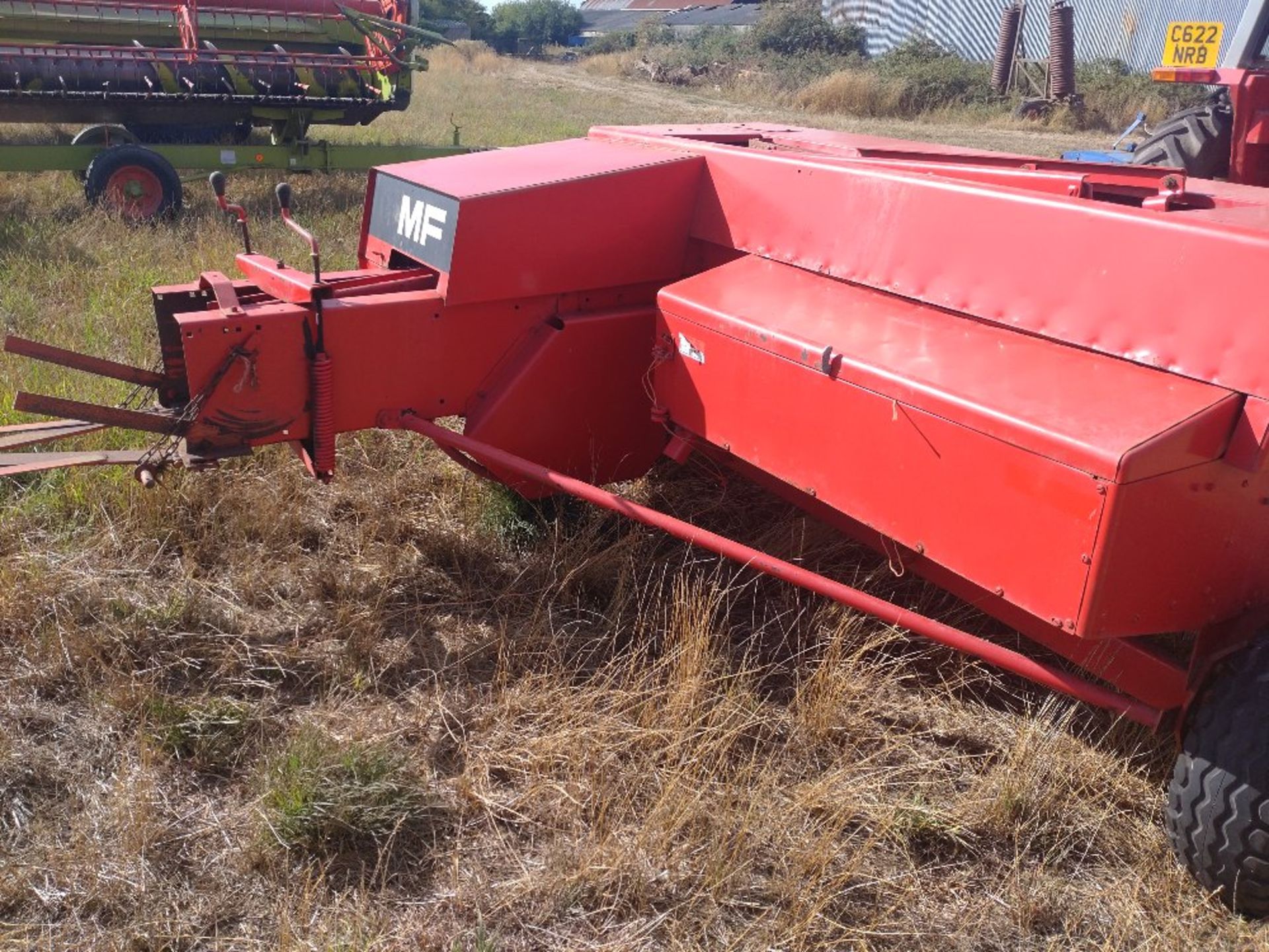 Massey Fergusson 128 conventional baler s/n B642090 - Image 3 of 4