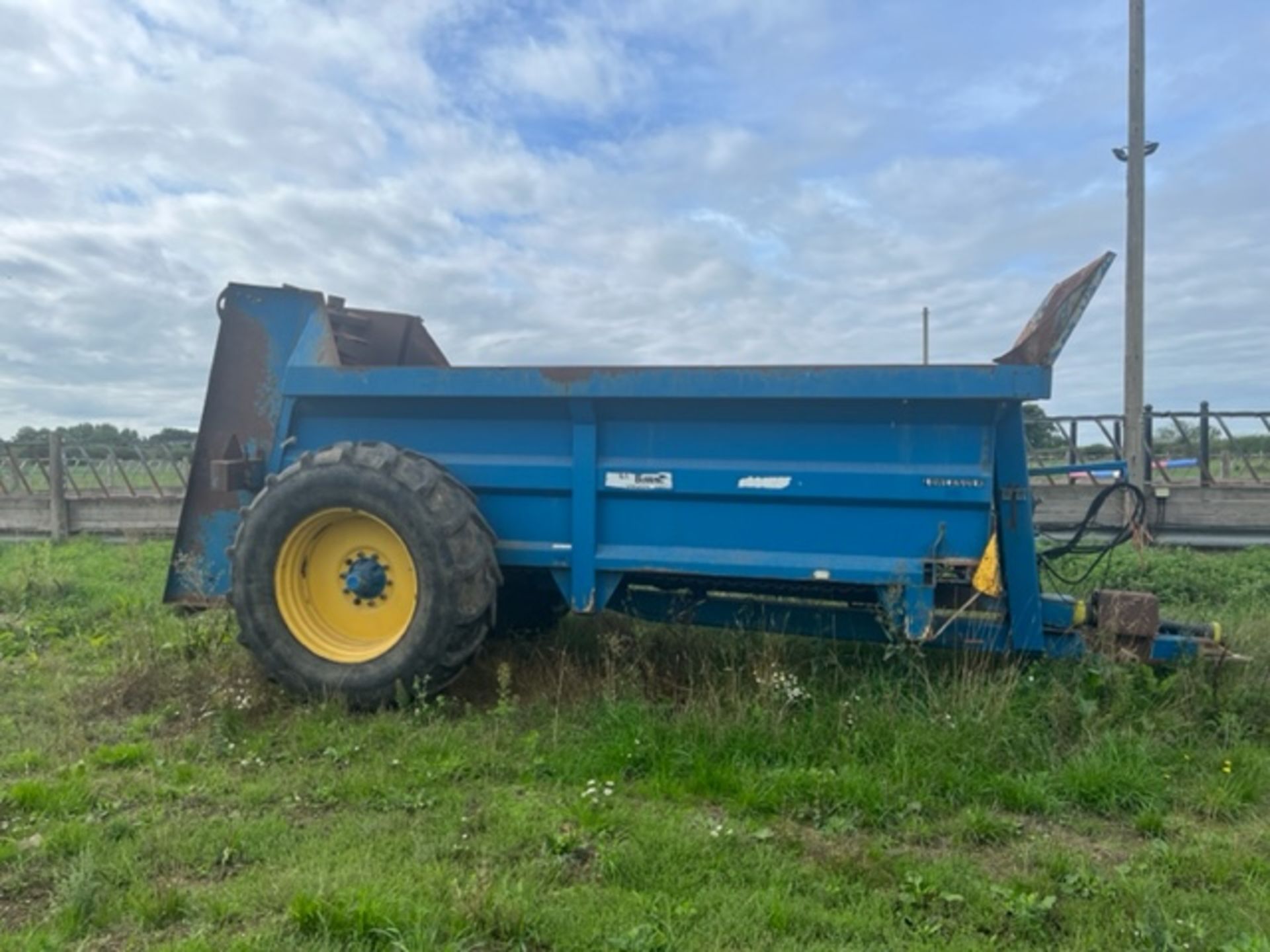 Bunning Lowlander Rear Discharge muck spreader, 2004, - Image 4 of 6