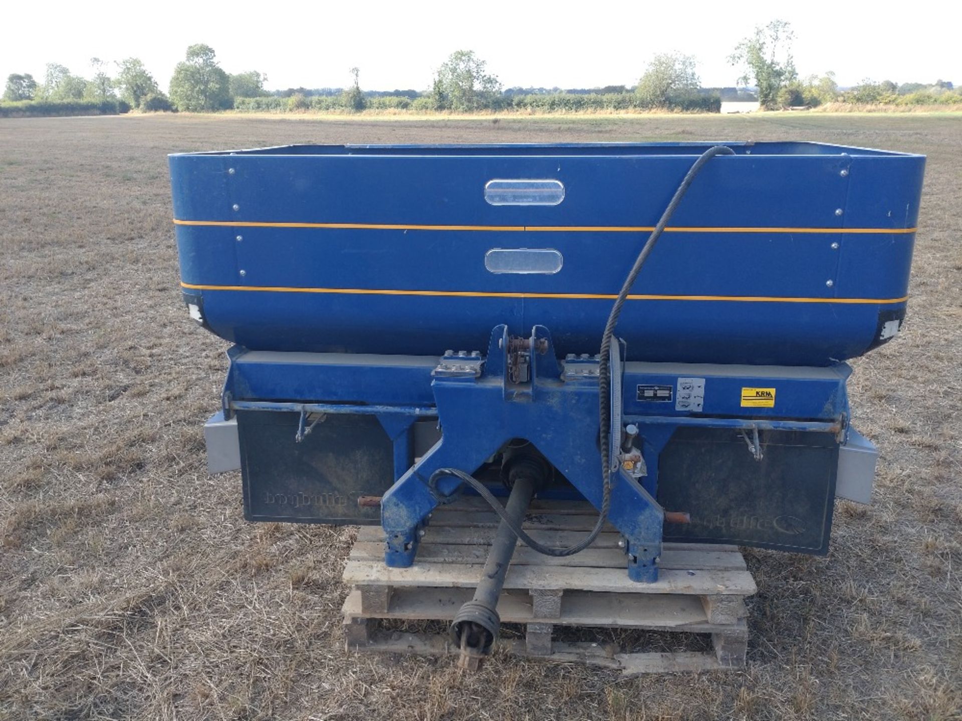 2015 KRM L2W Plus 24m fertiliser spreader,