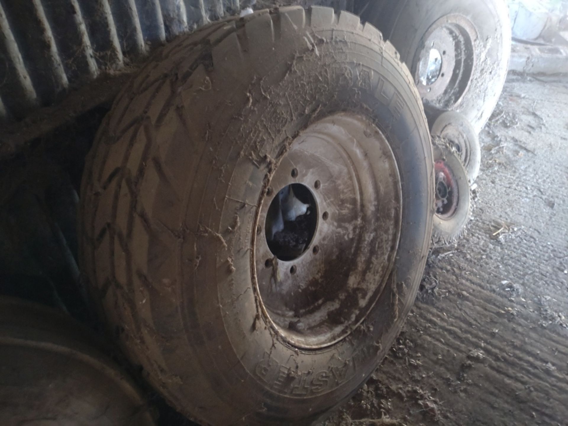 Trailer tyre 385/65R22.