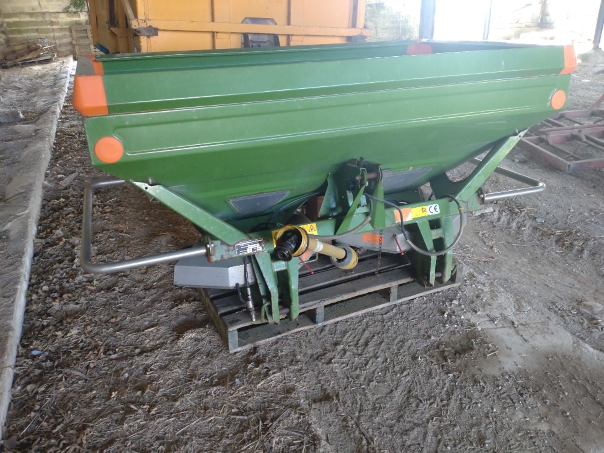 2007 Amazone ZA-M 1200 twin disc 24m fertiliser spreader c/w S500 hopper extension s/n ZAM 0046632 - Image 3 of 4