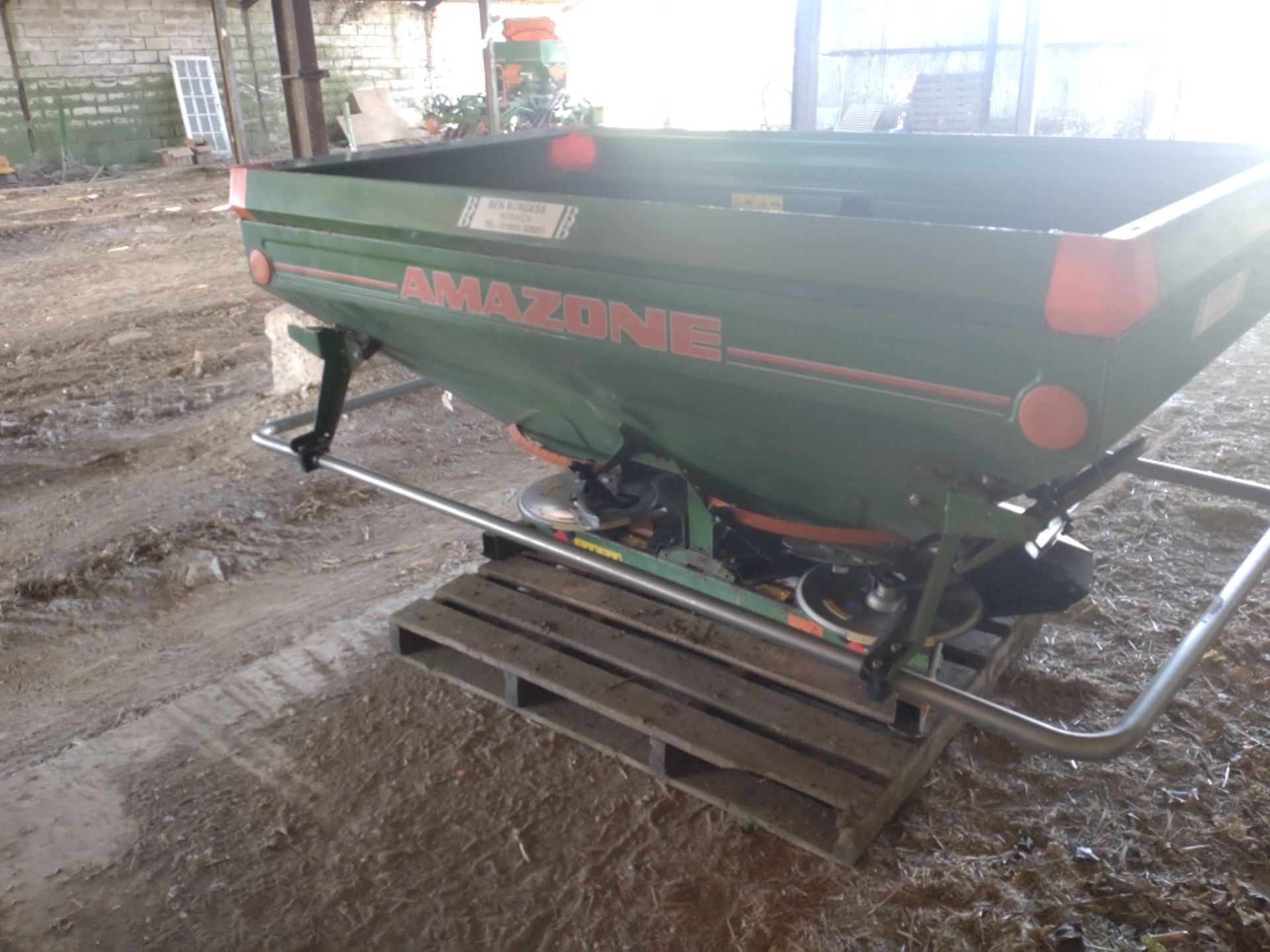 2007 Amazone ZA-M 1200 twin disc 24m fertiliser spreader c/w S500 hopper extension s/n ZAM 0046632