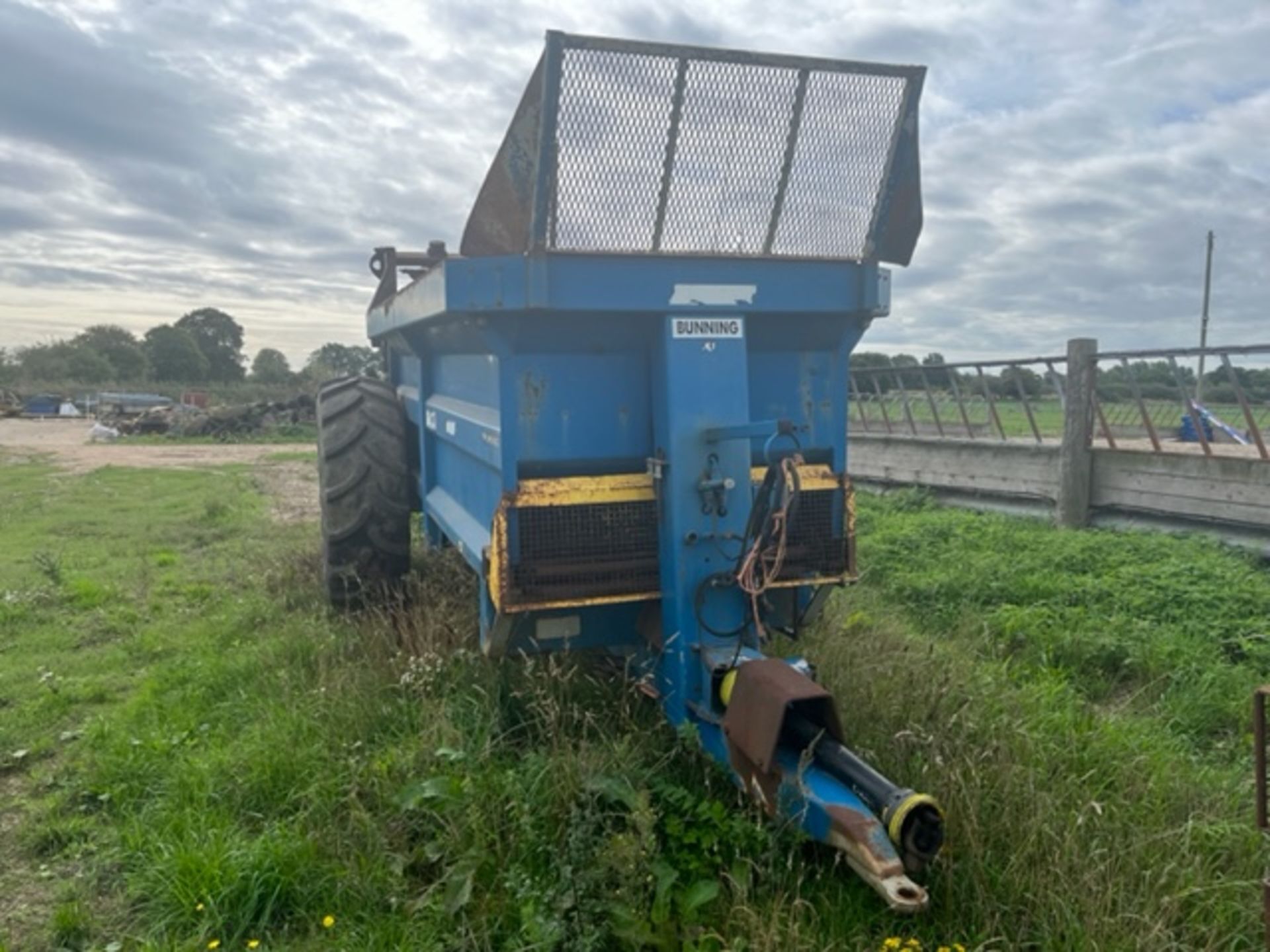 Bunning Lowlander Rear Discharge muck spreader, 2004, - Image 6 of 6