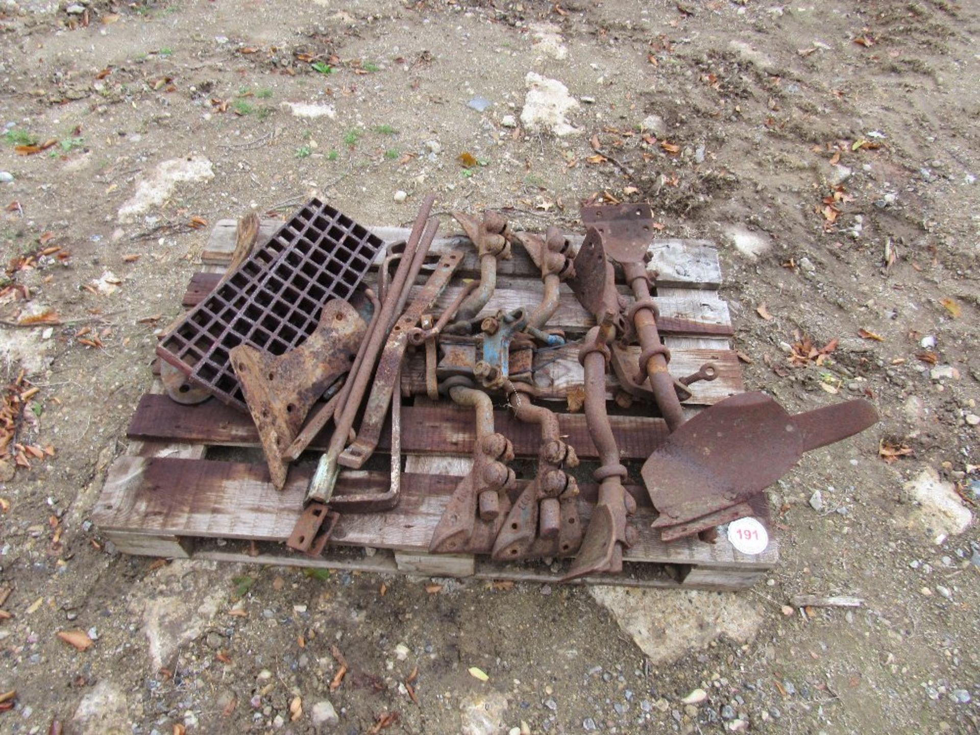 Plough and machine spares - Image 2 of 2