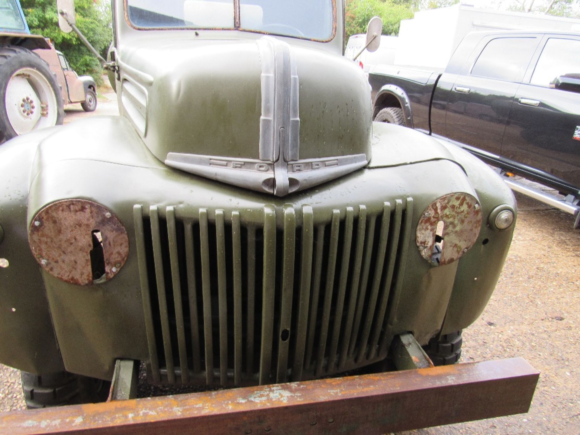 1940's Ford Tanker, ex US Army, 4 wheel drive, flat head V8 petrol engine, runs and drives, - Image 3 of 9