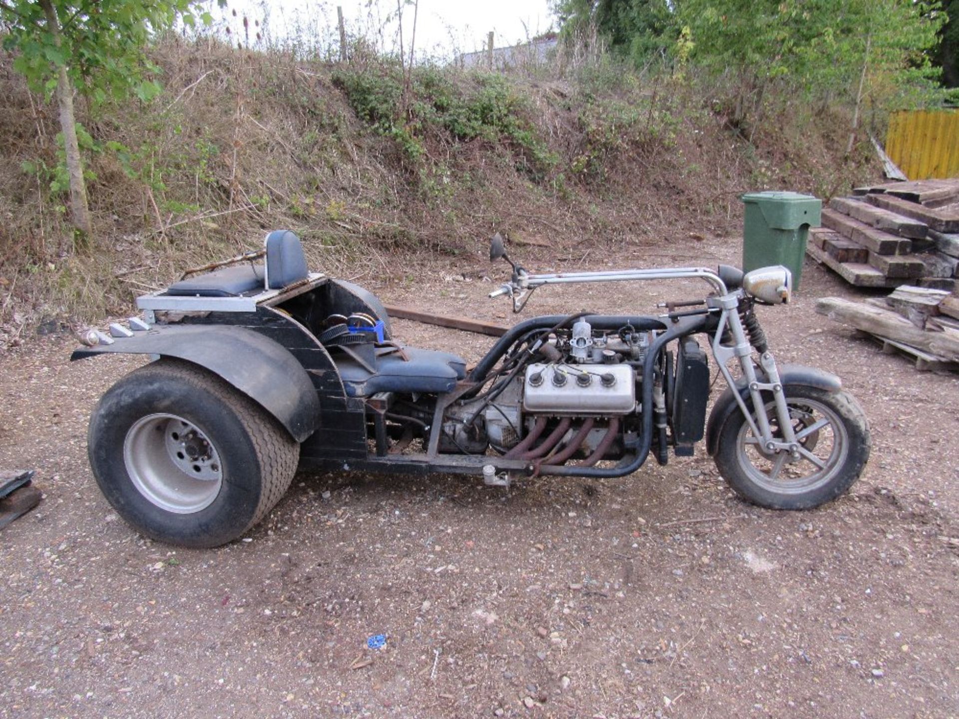 Robin Reliant Trike complete with Daimler V8 engine with gear box, serial number: 044003, with V5,