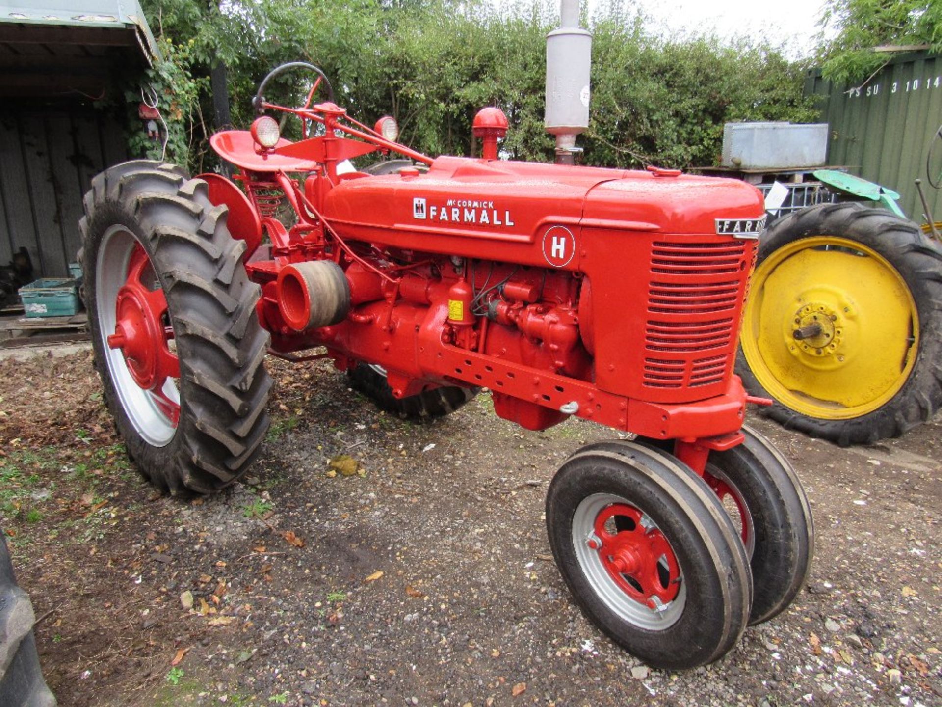 International Model H tractor, serial: 272987X,