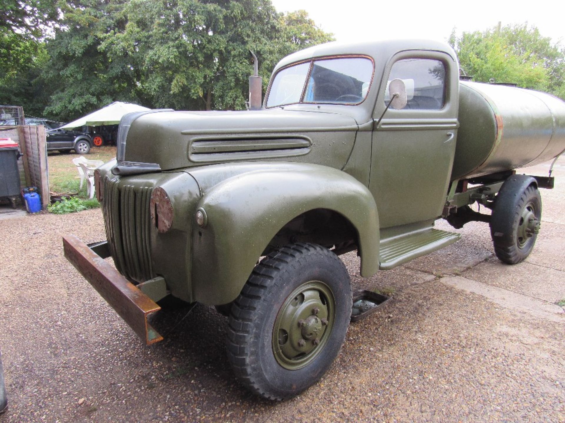 1940's Ford Tanker, ex US Army, 4 wheel drive, flat head V8 petrol engine, runs and drives,