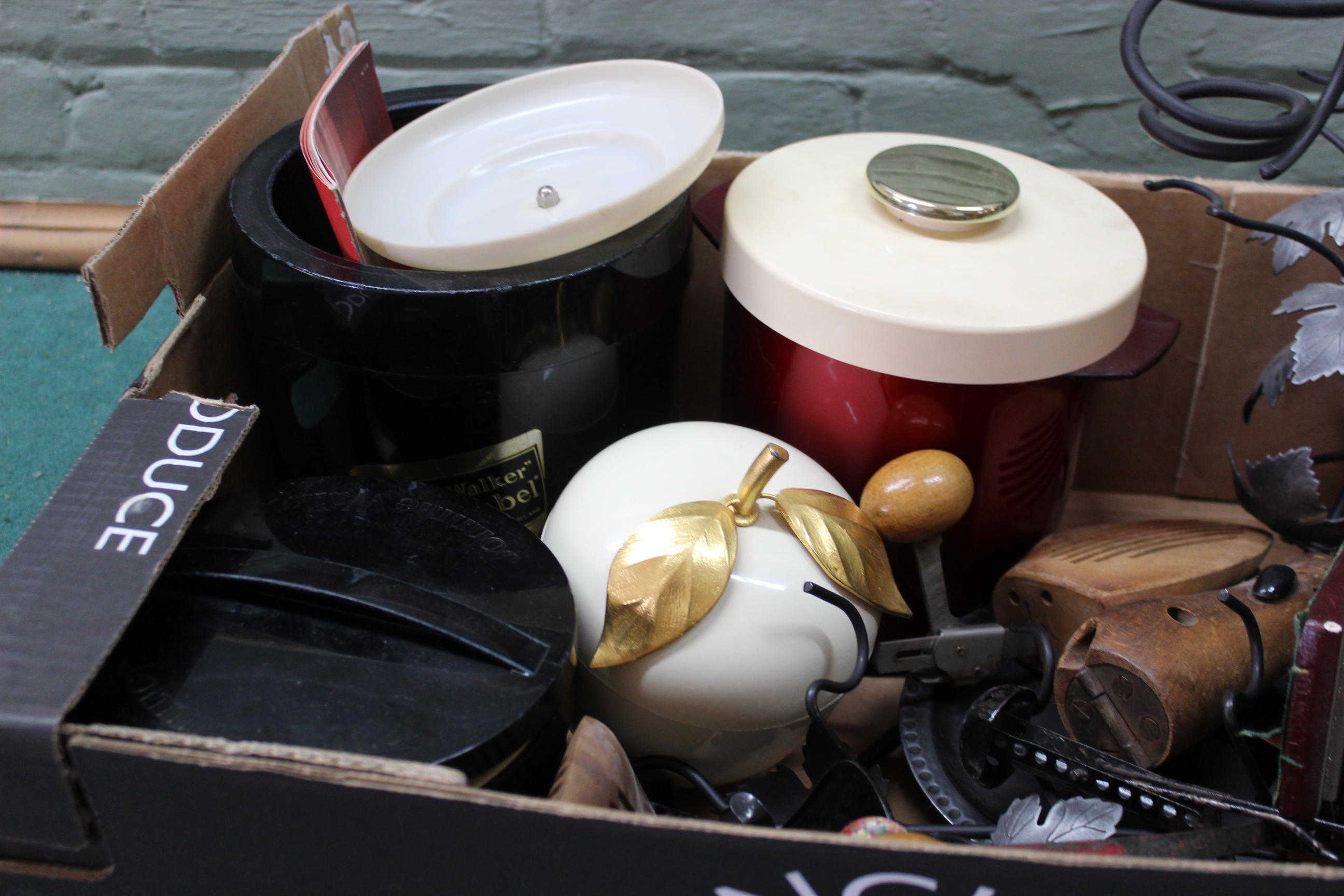 Assorted items to include vintage ice buckets, cast iron stamps, - Image 3 of 3