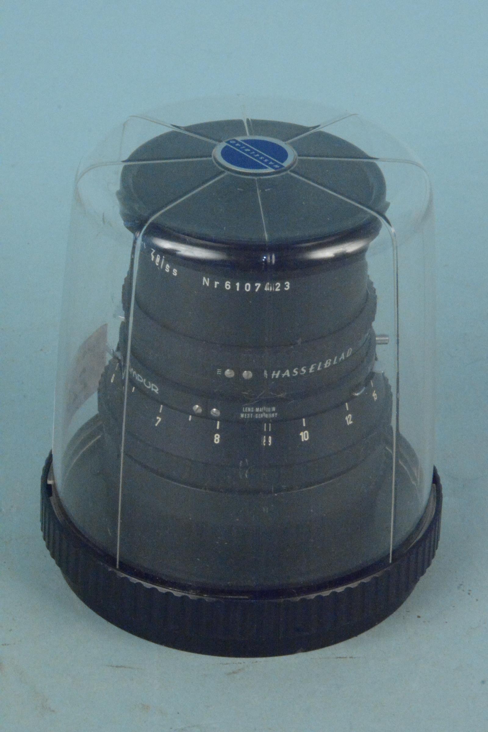 A Hasselblad Sonnar 1:4 150mm Carl Zeiss camera lens