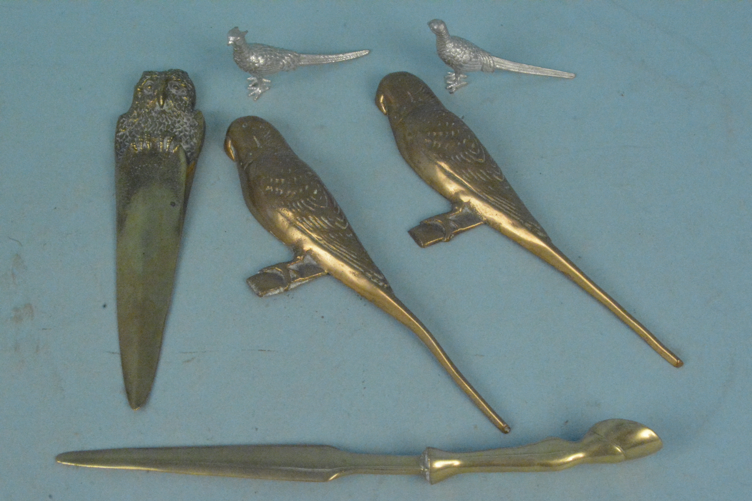 Mainly metalware with animal connections including a brass horse, - Image 3 of 3