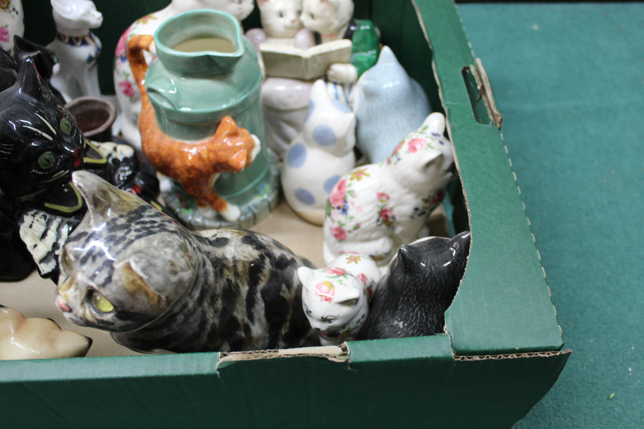 A box of various cat ornaments including Winstanley, Staffordshire, - Image 3 of 3